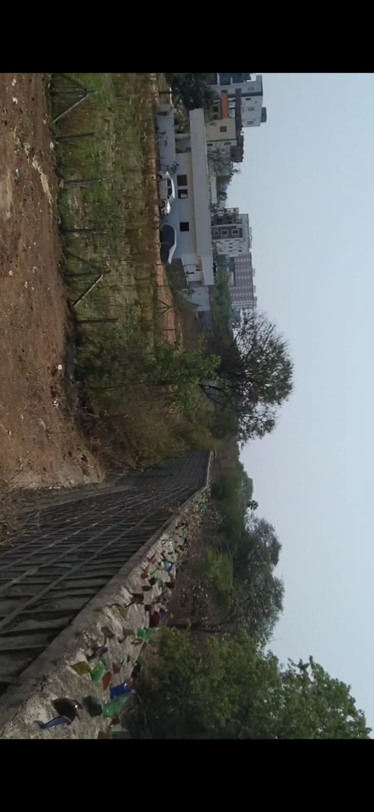 Open Plot for sale in Kom